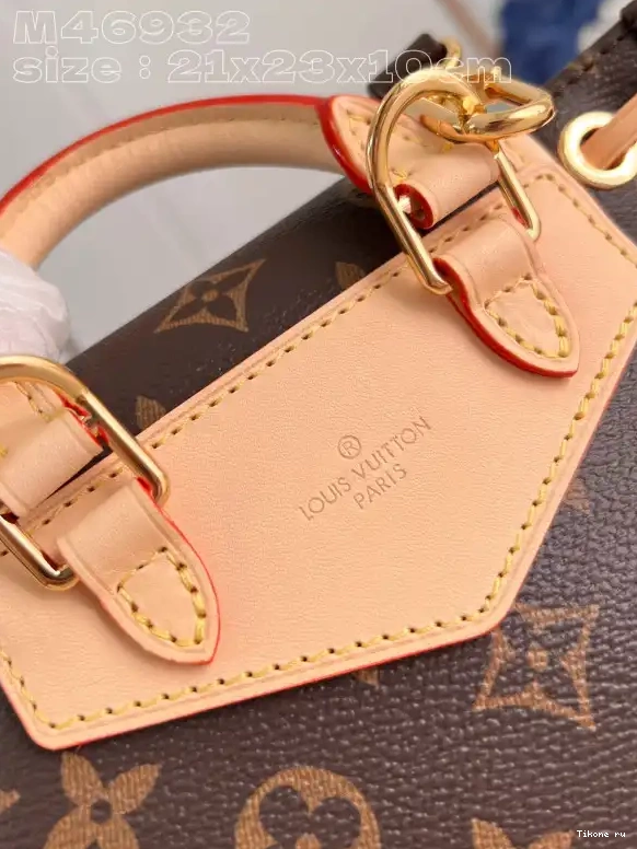 Affordable LOUIS Excursion VUITTON PM 0608